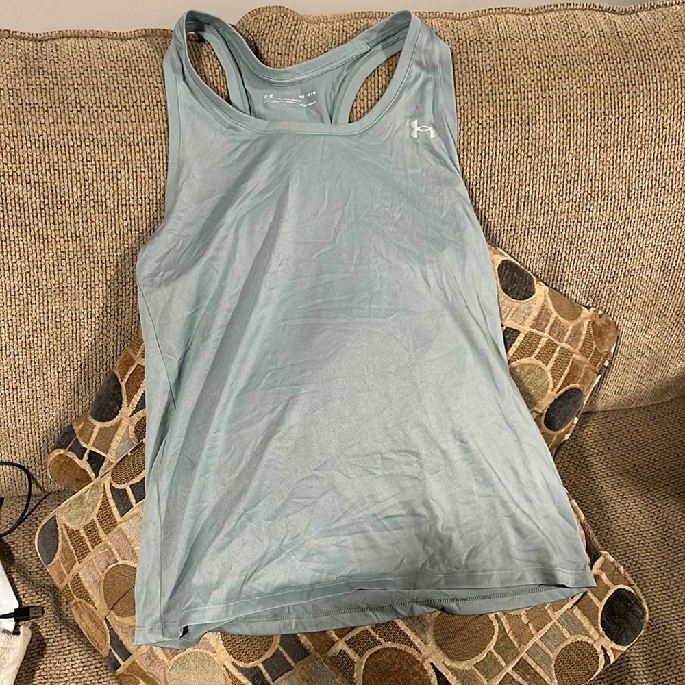 under armour tank top size M